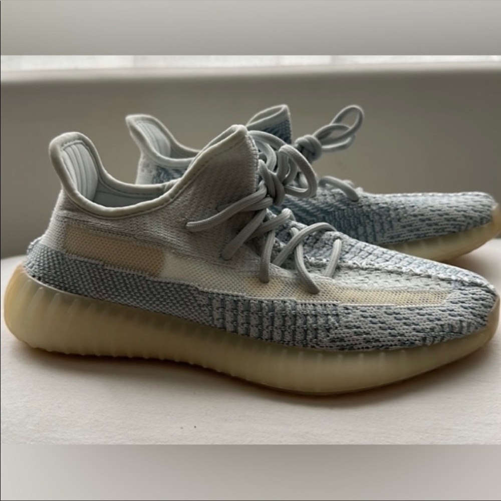 Yeezy Boost 350 used in an excellent condition